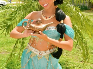 Arabian Princess - Dreams That Glow Characters - Lexington Birthdays : Arabian Princess - Dreams That Glow Characters - Lexington Birthdays :